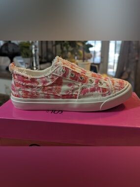 Pink Tie-Dye Canvas Slip-On Sneaker
